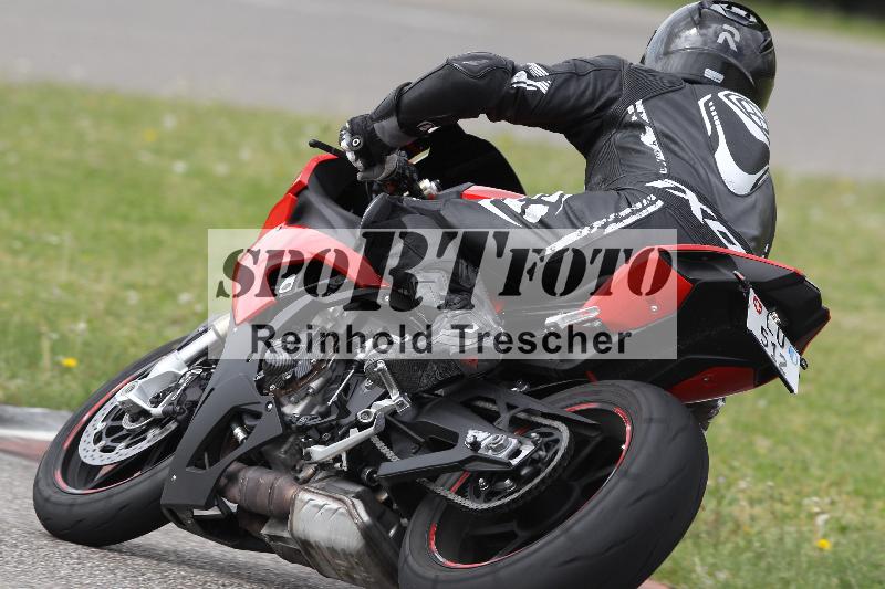 /Archiv-2025/10 23.04.2025 Cornu Master School ADR/rot-rouge/unklar